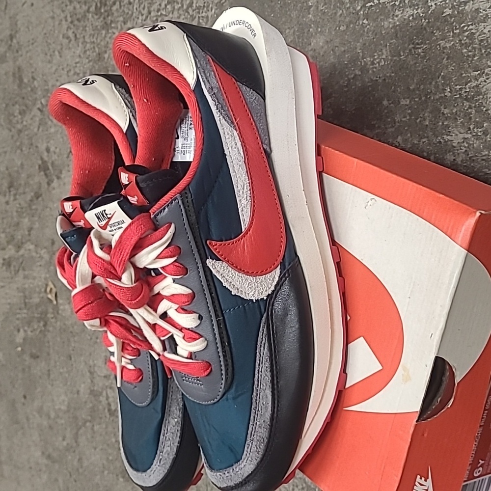 UNDERCOVER × sacai × Nike LD Waffle "Midnight Spruce" Nike Sneakers - Picture 9 of 13